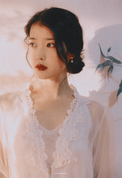 IU | 2019官方台历
cr:砂糖收藏家