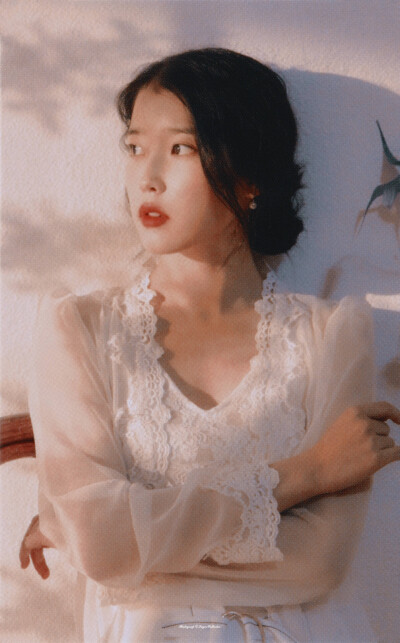 IU | 2019官方台历
cr:砂糖收藏家