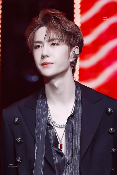 190602 乐华娱乐家族演唱会 @UNIQ-王一博 cr:logo