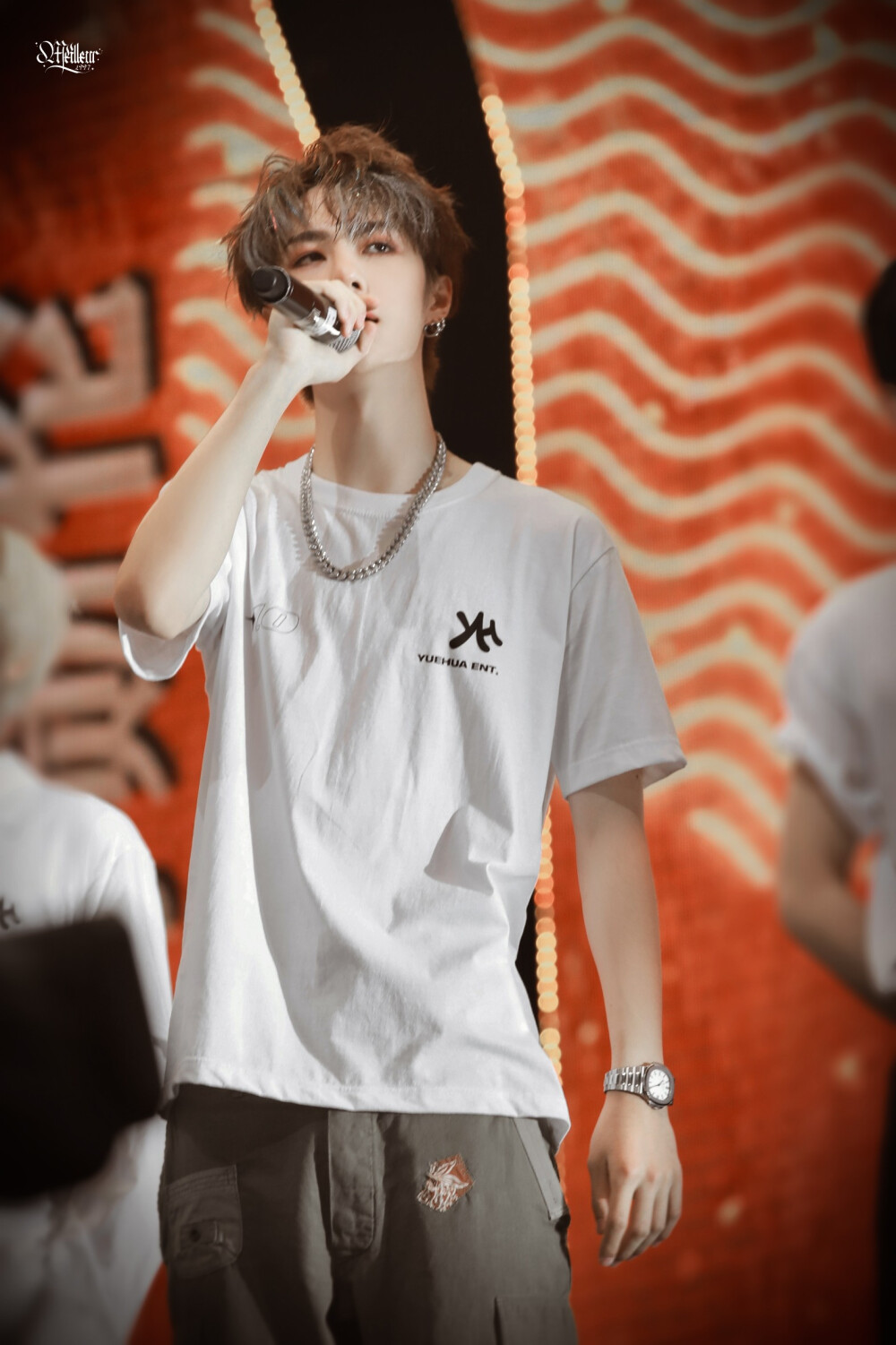 190602 乐华娱乐家族演唱会 @UNIQ-王一博 cr:logo