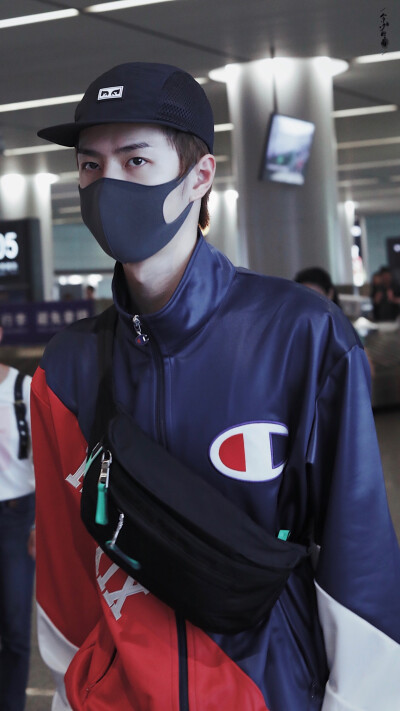 190603 珠海-长沙 @UNIQ-王一博 cr:logo