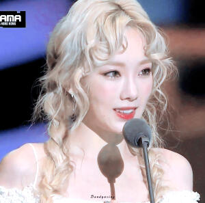 金泰妍 2015mama 最佳女歌手