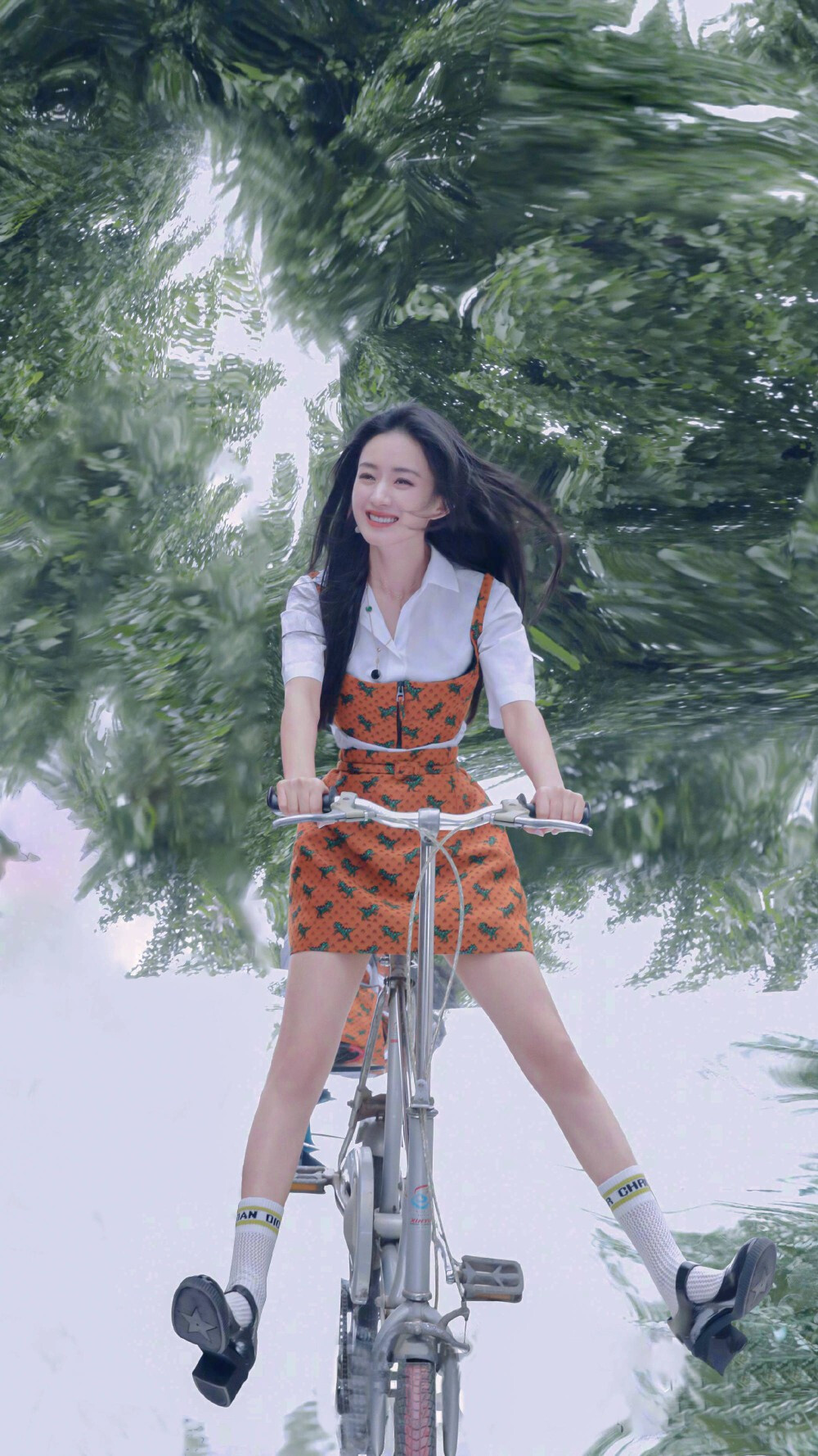 赵丽颖时尚cosmo杂志封面截