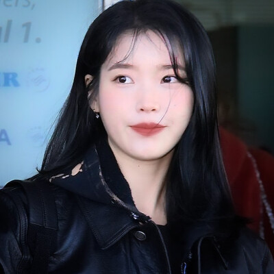 IU