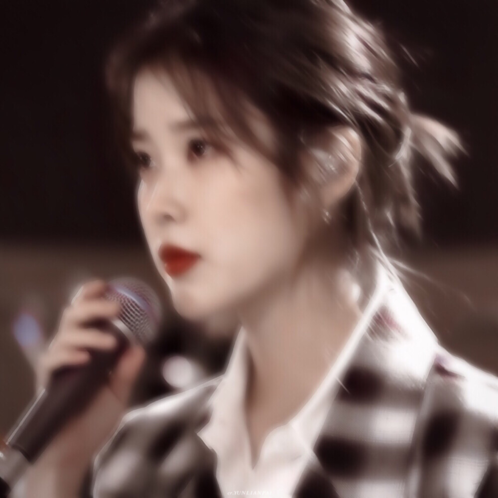 IU/.李智恩
·小鬼来听姐姐唱歌·