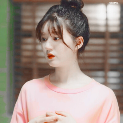 赵露思
dt缤纷兔耳帽