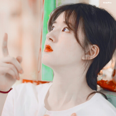 赵露思
dt缤纷兔耳帽