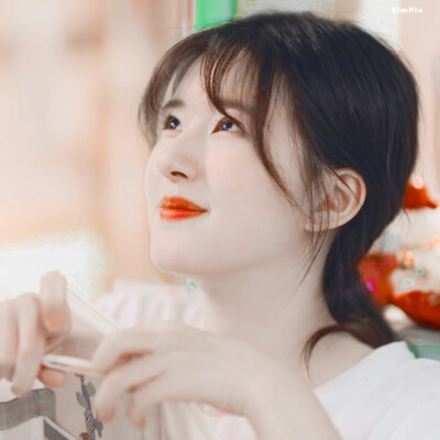 赵露思
dt缤纷兔耳帽