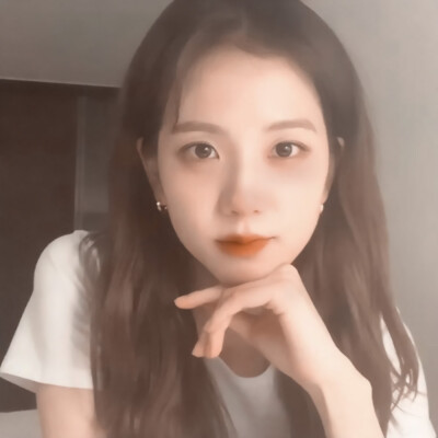 “迷雾散尽一切终于变清晰 爱与痛都成回忆”
原：赴暒