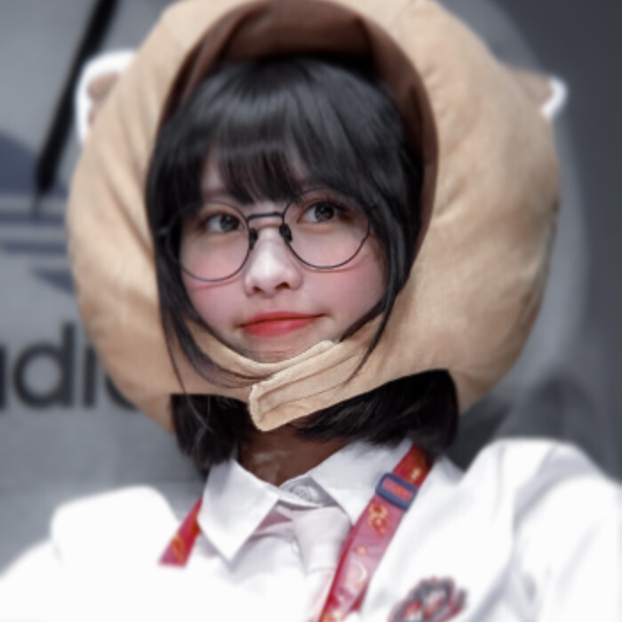 不认识的美女┊今天天气真好 想吃香辣鸡煲.
原.DooDoo_22