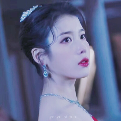 ༵༵Ø你是我藏在雲层里的宝藏，可你还是闪闪发光，让人窥觑
༴
ØYou are my treasure hidden in the clouds, but you are still shining, giving people a glimpse.
