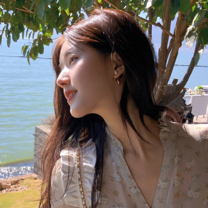 可二改赵露思套图
详情看专辑