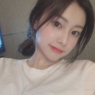 姜惠元Hyewon