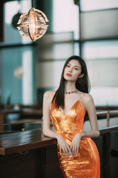 何穗 天猫奢品何伙人出席活动
Dress：Alex Perry from Net-A-Porter
Shoes：Christian Louboutin
Jewellery：Bvlgari
2020.8.24
[weibo@小象王国]