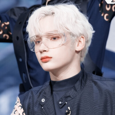 “档人文化”
–崔秀彬 崔然竣 崔杋圭
姜太显 休宁凯