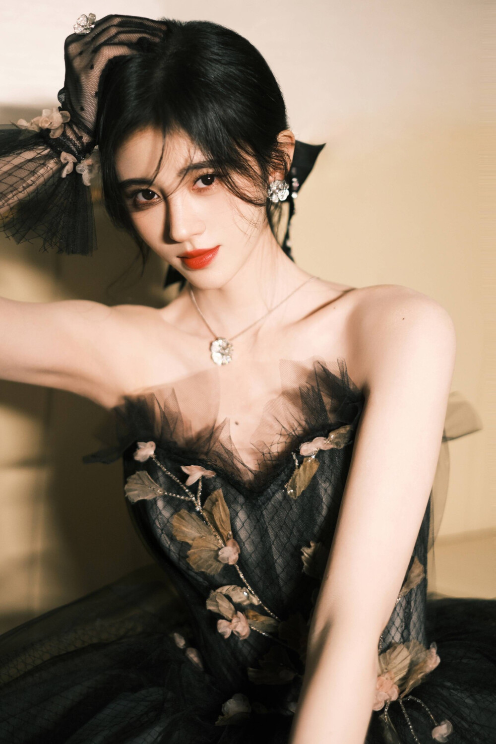 微博鞠婧祎个人工作室