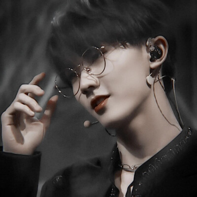 “野花生长 爱意永不消退”