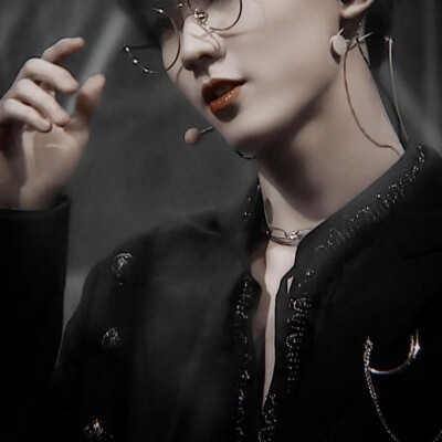 “野花生长 爱意永不消退”