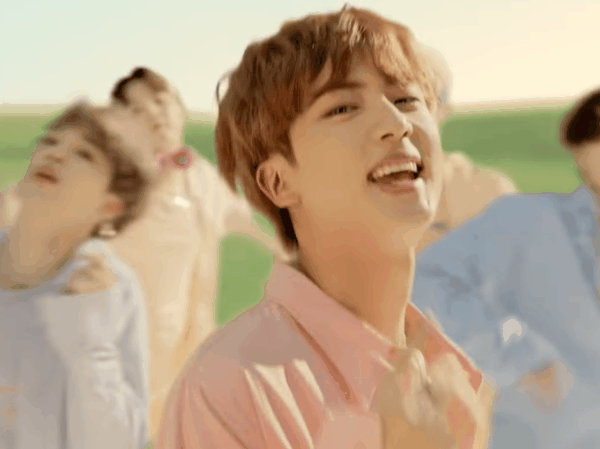 金硕珍动图 cr水印