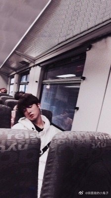 田柾国 男友照，侵删