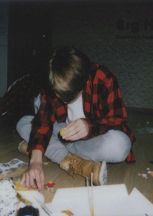 田柾国 男友照，侵删