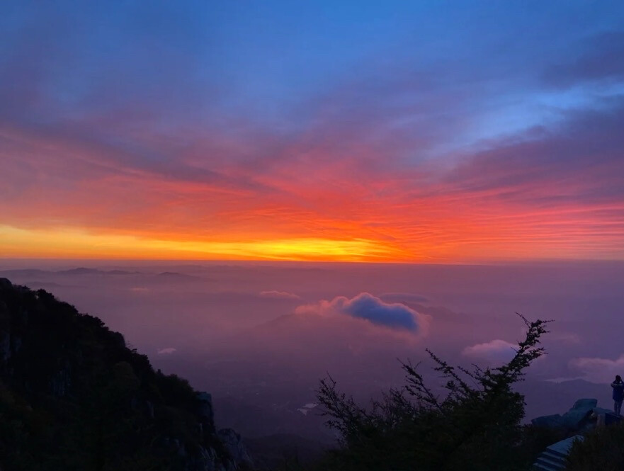 夜爬泰山