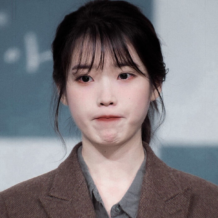 IU