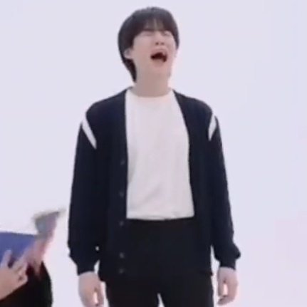 防弹少年团/闵玧其头像
cr.unocincotresnueve