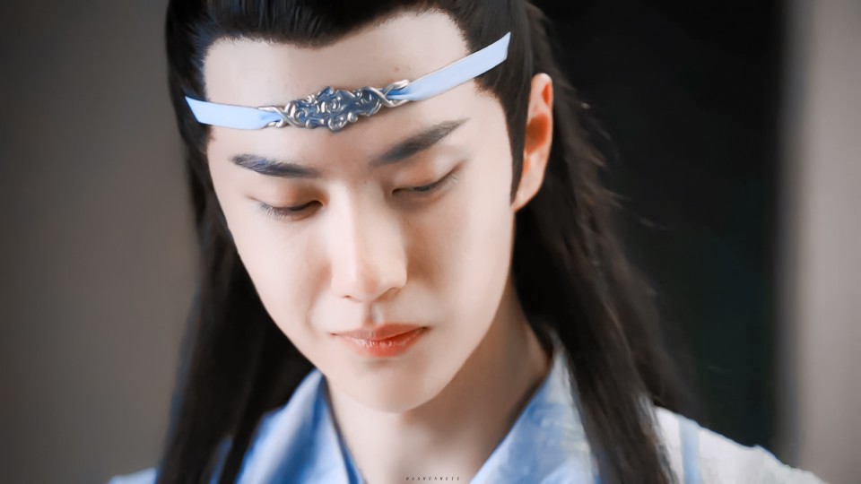 ✨独揽冷霜颂拓皎皎，不望湛色傾覆深暮。✨
@UNIQ-王一博 ​​​cr:logo