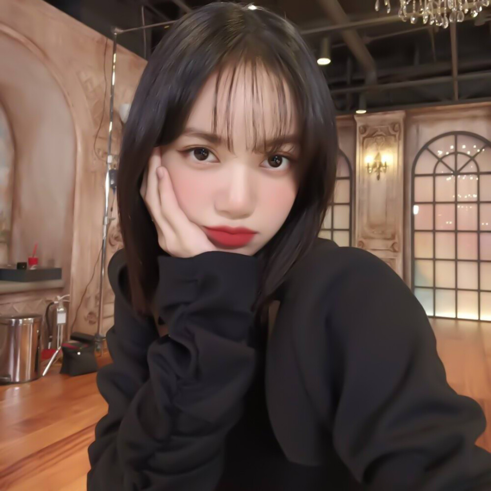 Lisa可二改套图。具体看简介。