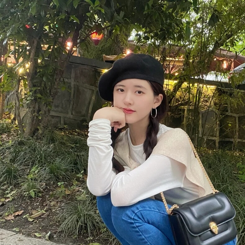 赵露思套图可二改
9张