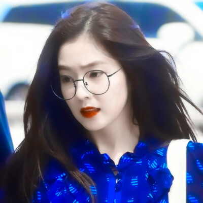 “我肆意张扬，桀骜不驯，是躲在角落里肚子绽放的花”