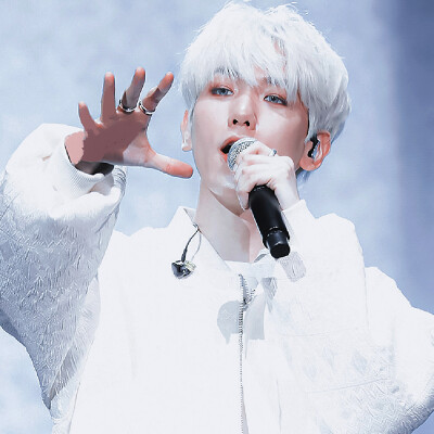 我在日暮里想念每个清晨的伆.