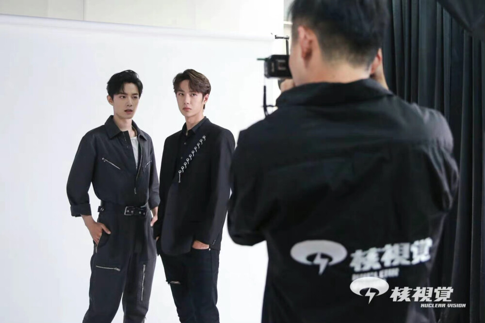 王一博肖战 图见水印 侵删致歉