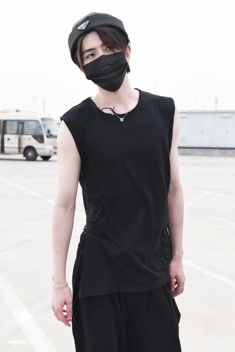 蔡徐坤
图cr：vb@偏遇日记_蔡徐坤