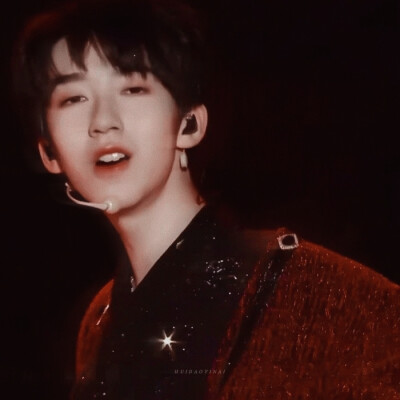 · 贺峻霖|情人 ·
·原截.江时树