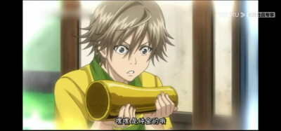 新网球王子
白石和切原组成的双打
是莲二拜托白石照顾小海带防止恶魔化
因为恶魔化是危及生命的
喜来喜挡住了小海带恶魔化时的打人的一拍
但是绷带被打散了
这一下太帅了啊！！
不愧是许废内定最帅三人组之一嘻嘻嘻…