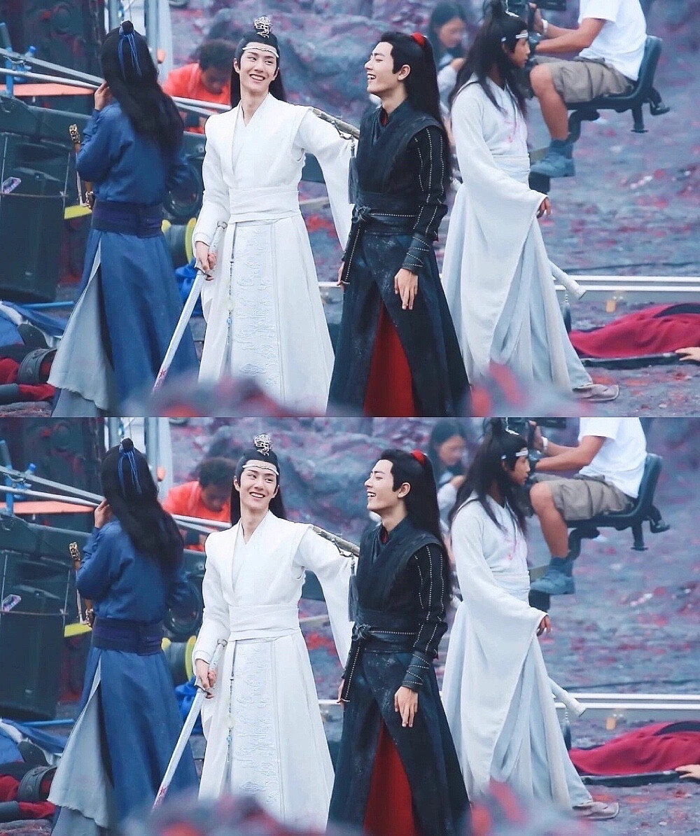 陈情令～～射日之征花絮图片～～忘羡～～
哥哥弟弟打闹日常～～