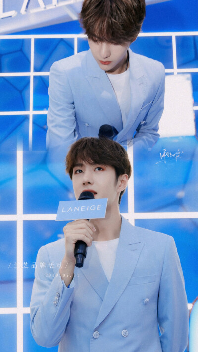 ✨当我再翻阅辞年青涩时，那里有初遇时的寻觅，绯色的悸动和从未曾谋面的珍惜，2019是记录成长锋芒的启示录。
2019，感谢每一次的来之不易。✨
@UNIQ-王一博 cr:·冲奶啵· 禁二改