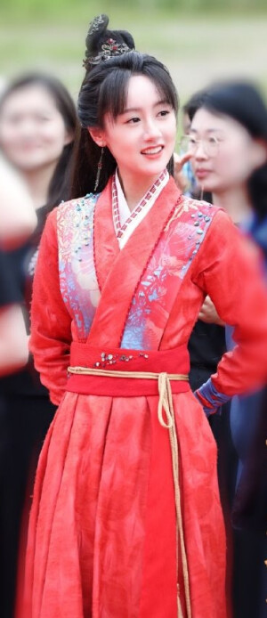 袁冰妍 花落时节又逢君