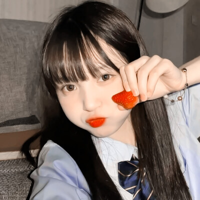 女生头像 / 原截季吟浔