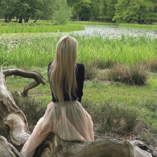 这个女孩好笨 什么爱都留不住