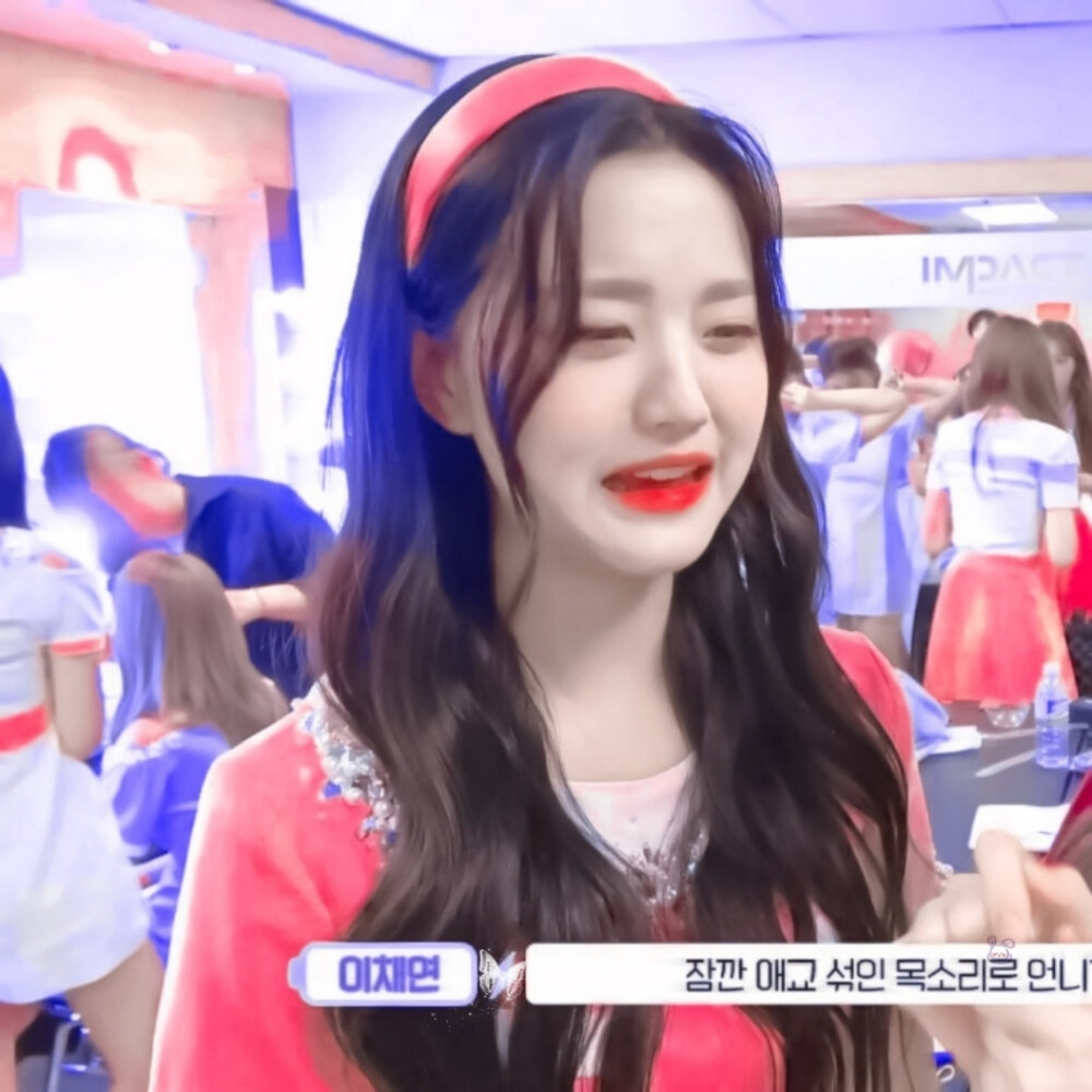 我要露出马脚 好让你看出来我是一匹马
张元英‖原图朴安冉