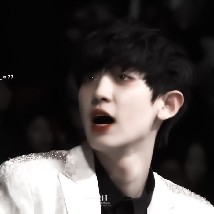 
_我开始偷偷喜欢你
#朴灿烈
