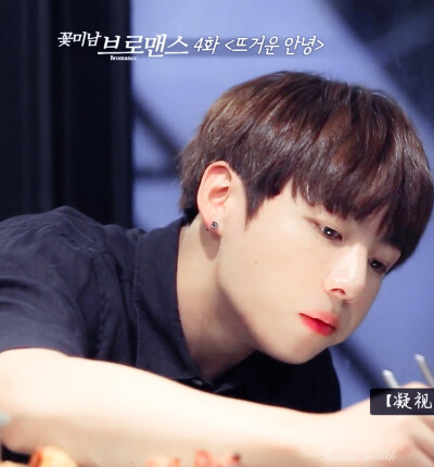 和小学弟的约会
–禁二改，二传标明花玫慕月