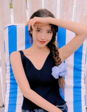  IU
