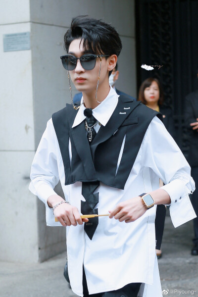 一个字:帅！！！