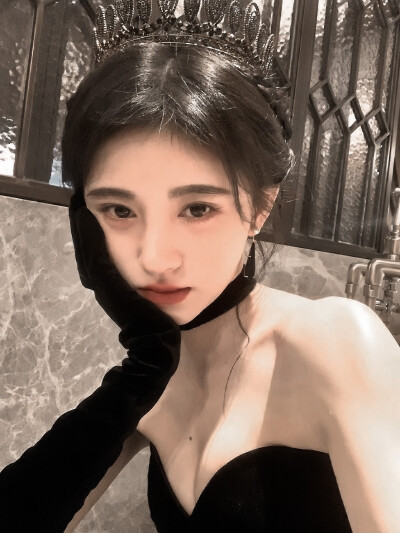 
*** (I'm A) (Instrumental Version) 饕餮盛宴
