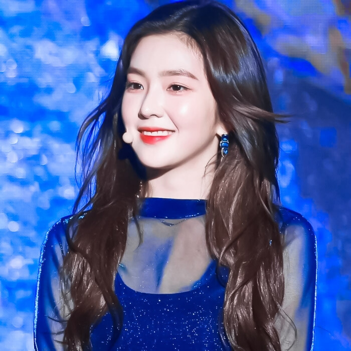 我就站在这看着你爱别人
裴珠泫‖原图ReneJingle