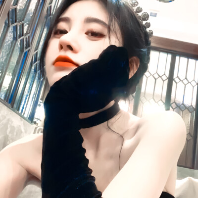 “美女就是坠可的！”
苏粟粟/鞠婧祎